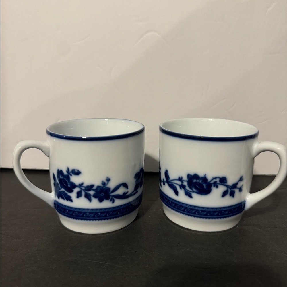 WILLIAMS SONOMA Blue TEA CUP set of 2